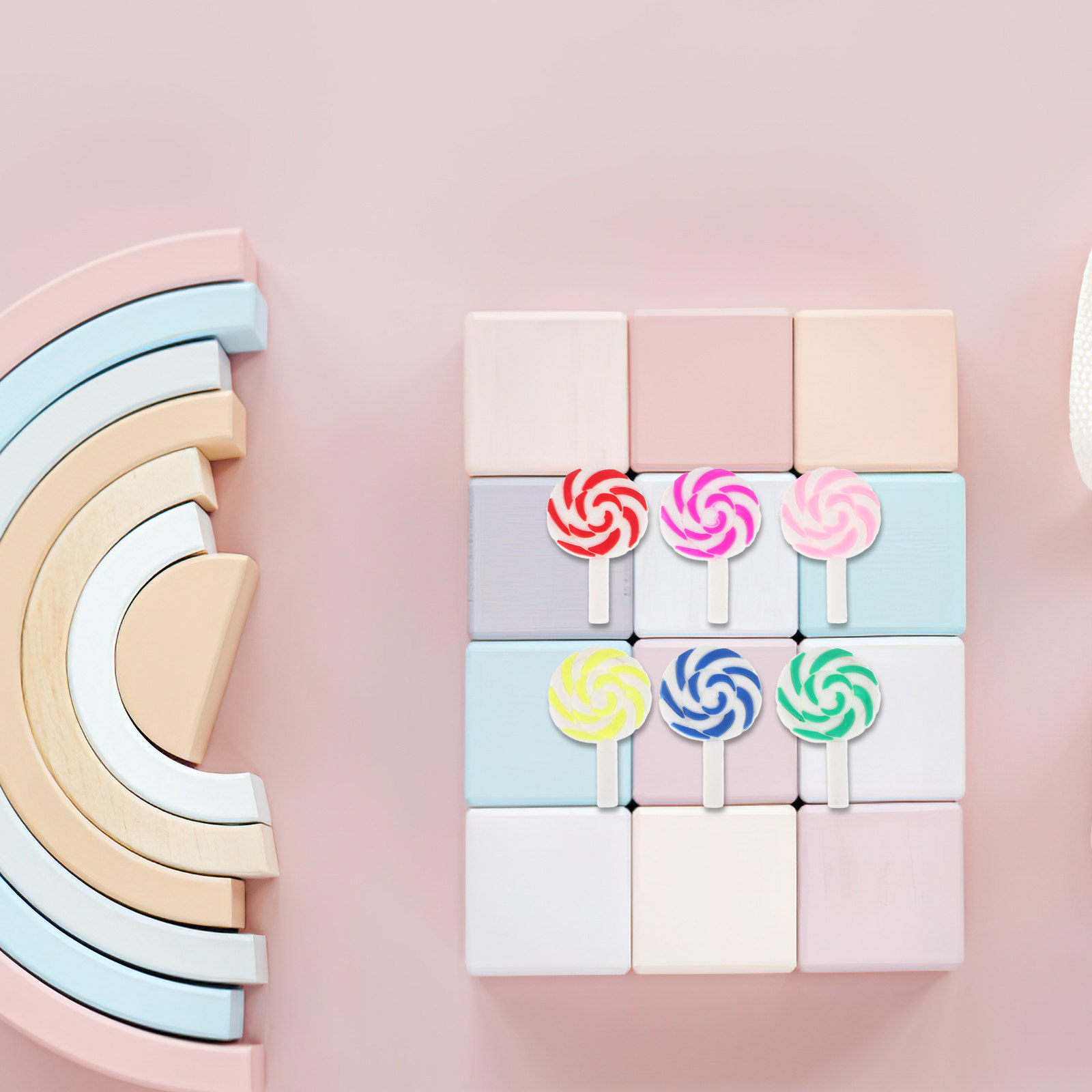 Embellish Craft - 36 stuks levendige regenbooglolly's, ambachtelijke versieringen,